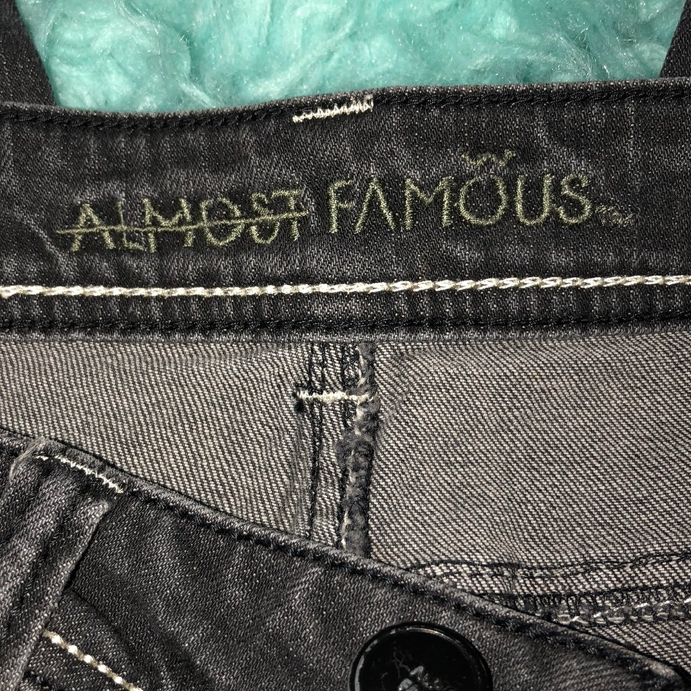 👖Almost Famous Ripped Jeans👖 - Picture 4 of 6